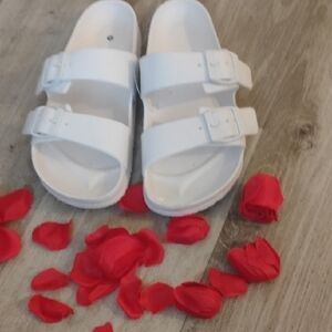 Buckled Sandals For Ladies